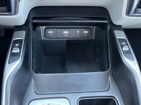 Used 2023 Kia Sorento EX w/ Panoramic Sunroof Package AWD/4WD image 39