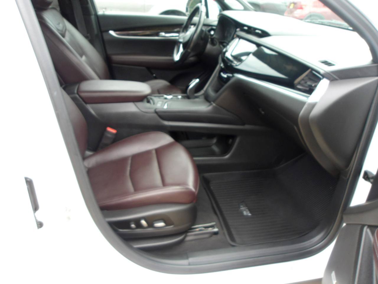 Used 2021 Cadillac XT6 Premium Luxury FWD image 10