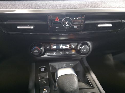 New 2026 Nissan Kicks SV w/ Cold Weather Package FWD image 23