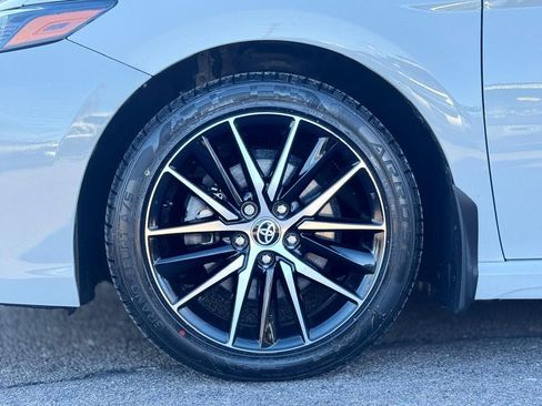 Used 2023 Toyota Camry SE image 11
