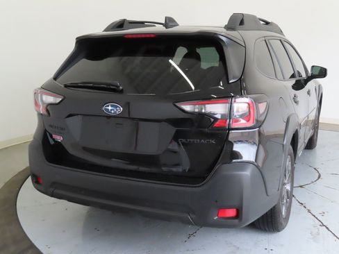 Certified 2025 Subaru Outback Onyx Edition image 4