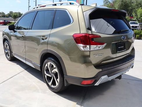 Used 2022 Subaru Forester Touring AWD/4WD image 6