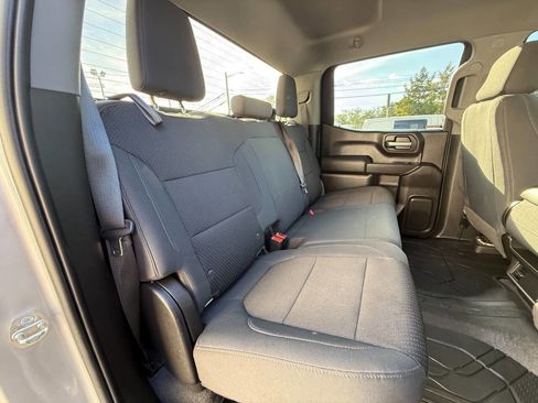 Used 2019 Chevrolet Silverado 1500 Custom w/ Custom Convenience Package image 9