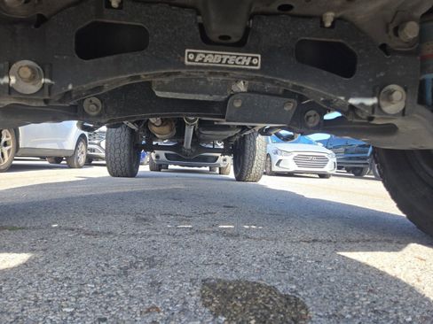 Used 2017 Toyota Tacoma TRD Sport image 14