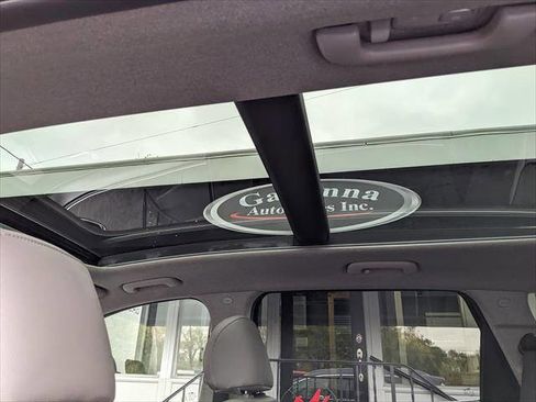 Used 2020 Hyundai Santa Fe Limited image 13