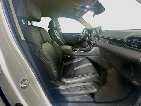 Used 2025 Honda Pilot EX-L image 34