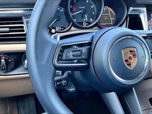 Used 2026 Porsche Macan AWD/4WD image 11