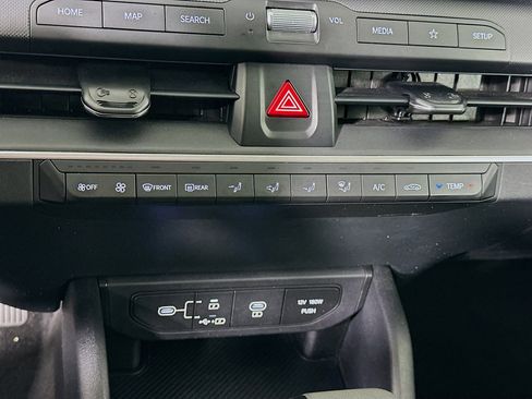 Used 2025 Kia K4 LXS image 23