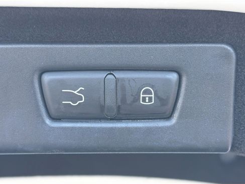 Used 2023 Maserati Ghibli Modena RWD image 13