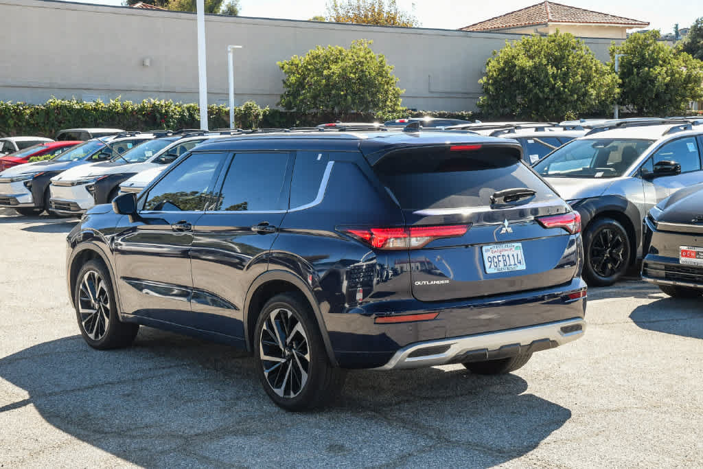 Used 2023 Mitsubishi Outlander SEL AWD/4WD image 7
