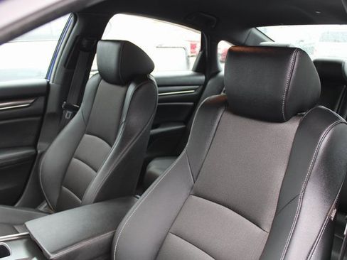 Used 2019 Honda Accord Sport image 15