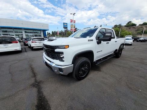 Used 2024 Chevrolet Silverado 3500 W/T AWD/4WD image 4