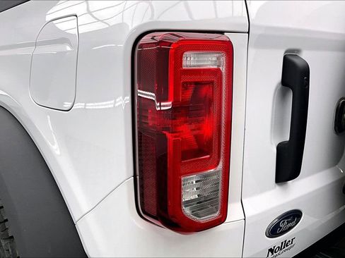 Certified 2023 Ford Bronco Black Diamond image 30