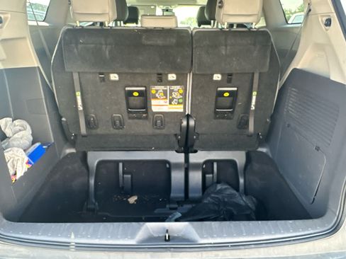 Used 2022 Toyota Sienna XLE AWD/4WD image 7