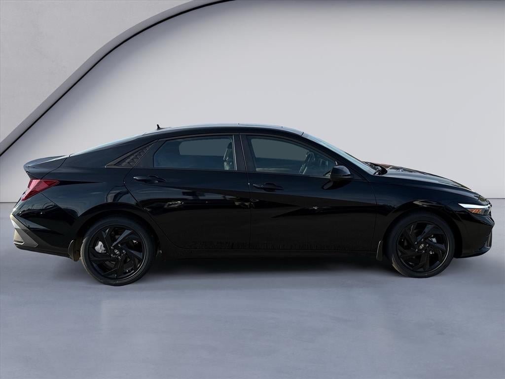 New 2026 Hyundai Elantra SEL Sport FWD image 6