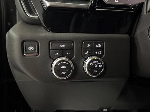 Used 2026 GMC Sierra 1500 SLT w/ SLT Premium Package AWD/4WD image 17