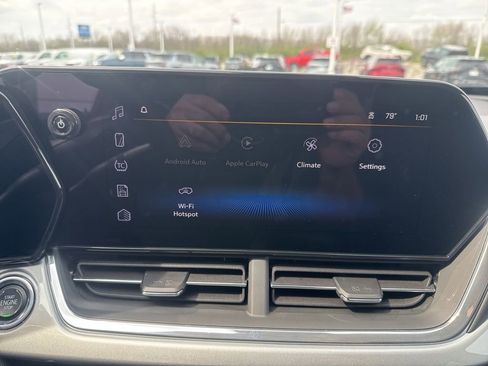 Used 2025 Chevrolet Trax LT w/ LT Convenience Package image 42