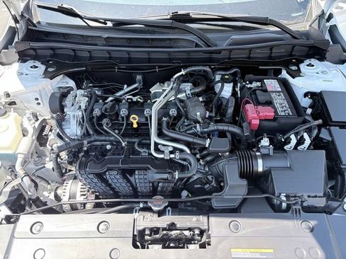 Used 2025 Nissan Altima 2.5 SV FWD image 27
