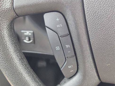 Used 2025 Chevrolet Express 2500 w/ Driver Convenience Package RWD image 31