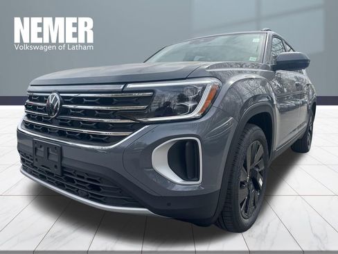 New 2026 Volkswagen Atlas SE AWD/4WD image 1