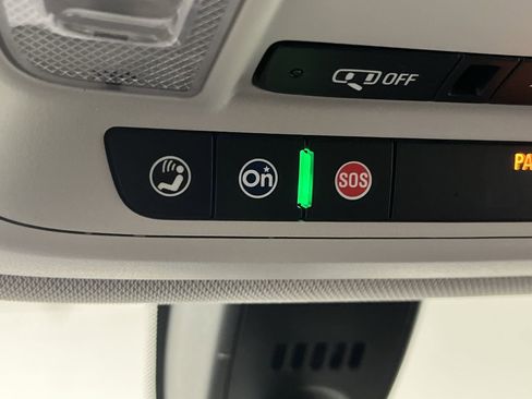 Used 2020 Chevrolet Traverse LT w/ LPO, Floor Liner Package image 26