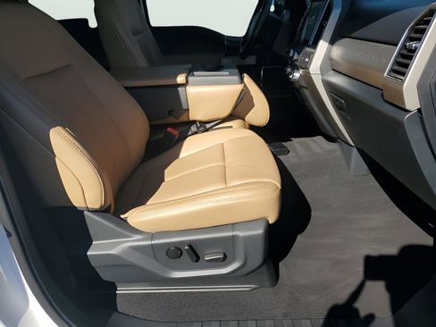 Used 2022 Ford F250 Lariat w/ Lariat Ultimate Package image 16