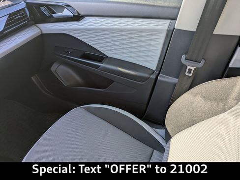 Used 2023 Volkswagen Taos S image 17