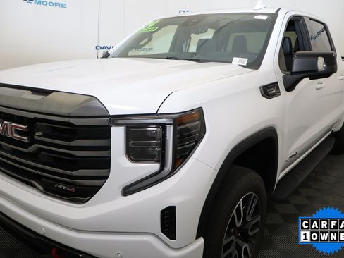 Used 2024 GMC Sierra 1500 AT4 w/ Technology Package AWD/4WD image 12
