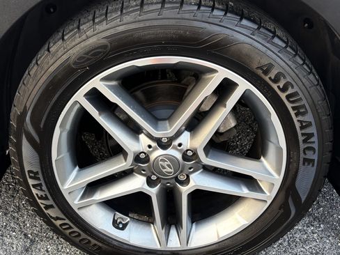 Used 2019 Hyundai Santa Fe XL AWD/4WD image 8