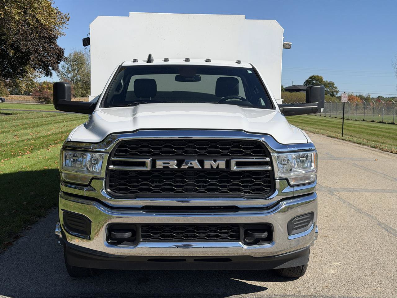 Used 2021 RAM 3500 Tradesman w/ Chrome Appearance Group AWD/4WD image 9