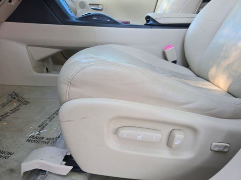 Used 2011 Lexus RX 450h AWD w/ Premium Pkg image 27