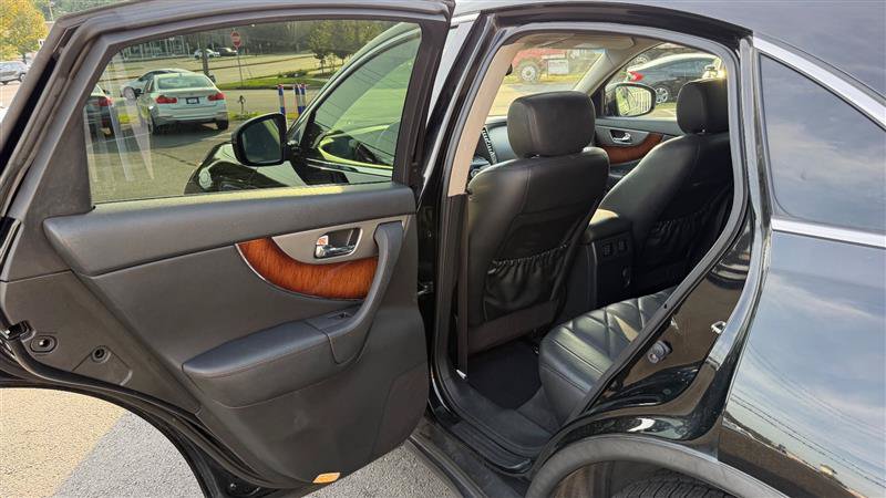 Used 2014 INFINITI QX70 2WD w/ Premium Package image 42