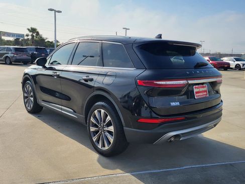 Used 2020 Lincoln Corsair Reserve w/ Rear Removable Package Tray image 3