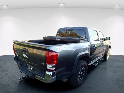 Used 2019 Toyota Tacoma TRD Off-Road AWD/4WD image 21