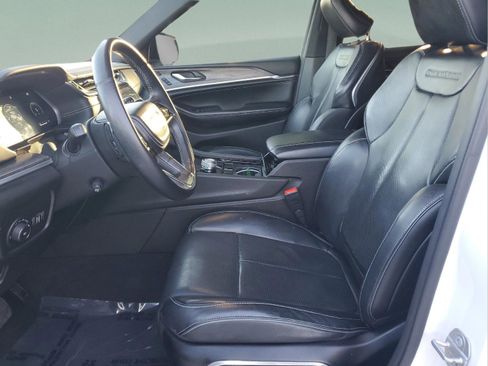 Certified 2021 Jeep Grand Cherokee L Overland w/ Luxury Tech Group IV image 20