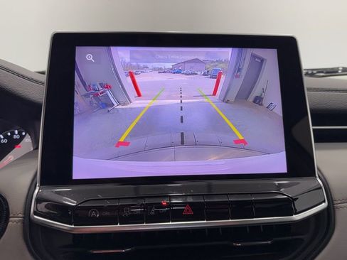 Used 2022 Jeep Compass Limited image 30