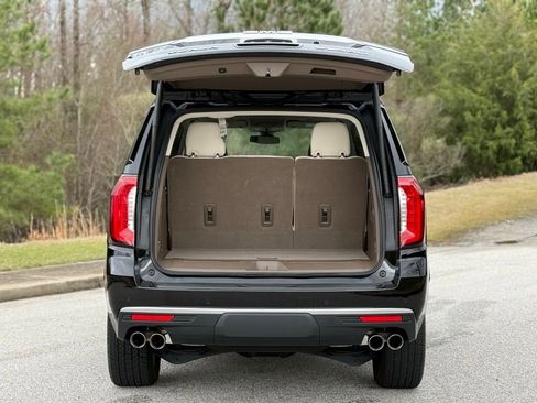 Used 2022 GMC Yukon Denali image 16