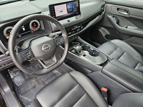 Used 2026 Nissan Rogue SL FWD image 12