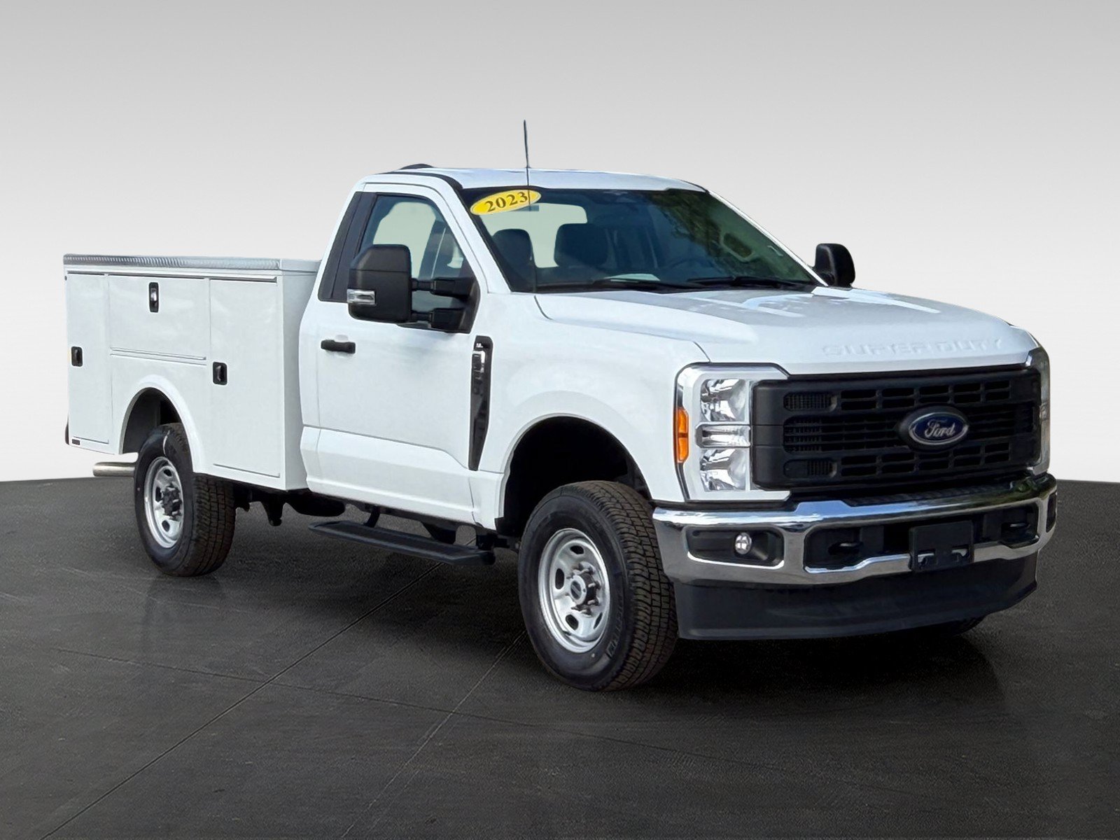 Used 2023 Ford F250 XL w/ Snow Plow Prep Package AWD/4WD image 3