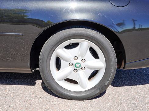 Used 1997 Jaguar XK8 Convertible RWD image 40