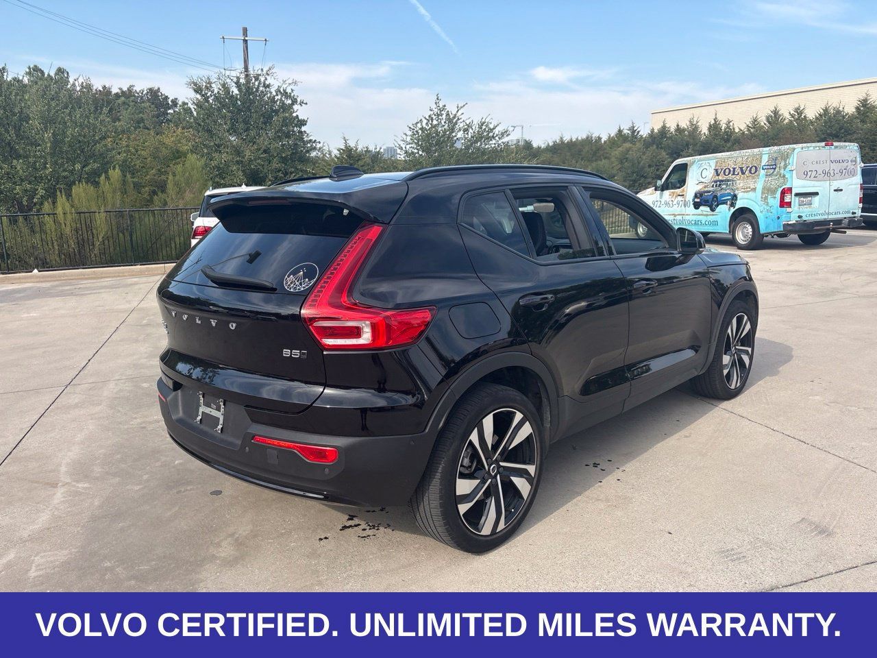 Used 2024 Volvo XC40 B5 Plus w/ Climate Package AWD/4WD image 7