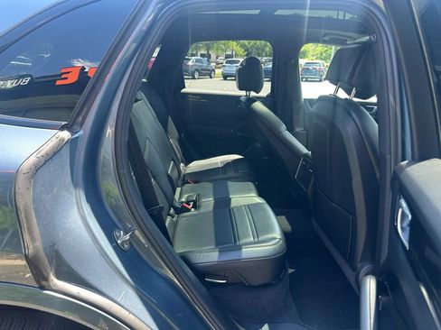 Used 2019 Porsche Cayenne AWD/4WD image 17
