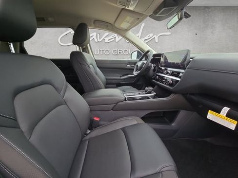 New 2026 Nissan Pathfinder SL FWD image 24
