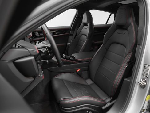 Certified 2025 Porsche Panamera GTS AWD/4WD image 5