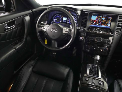 Used 2016 INFINITI QX70 AWD w/ Premium Package image 19