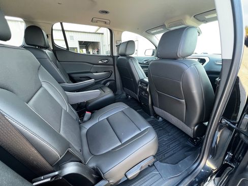 Used 2023 GMC Acadia SLT w/ Preferred Package image 27