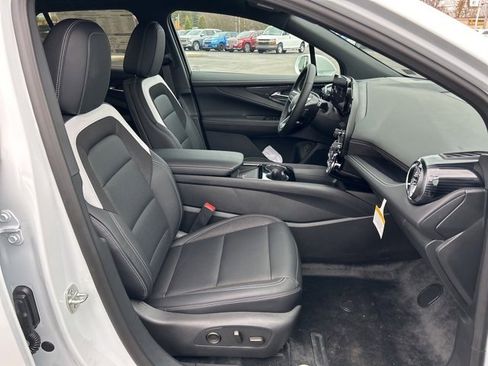 New 2026 Chevrolet Blazer EV LT image 9