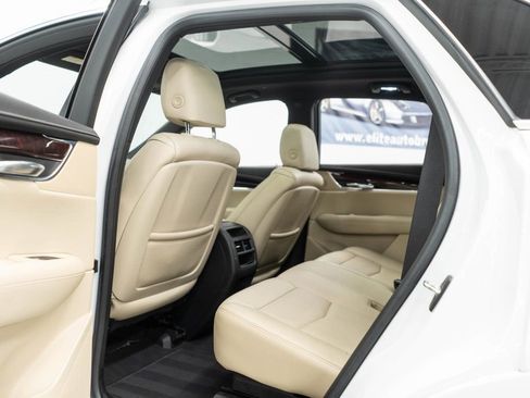 Used 2017 Cadillac XT5 Luxury w/ Driver Awareness Package AWD/4WD image 29