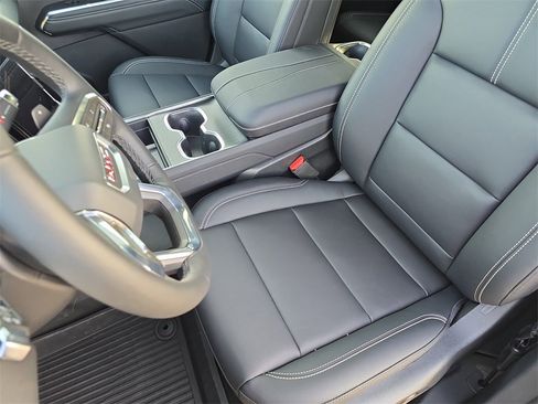 New 2026 GMC Acadia Elevation image 16