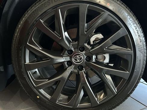 New 2026 Toyota Crown Signia Limited image 9